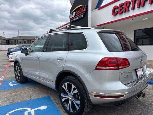 Used 2017 Volkswagen Touareg Wolfsburg Edition image 5