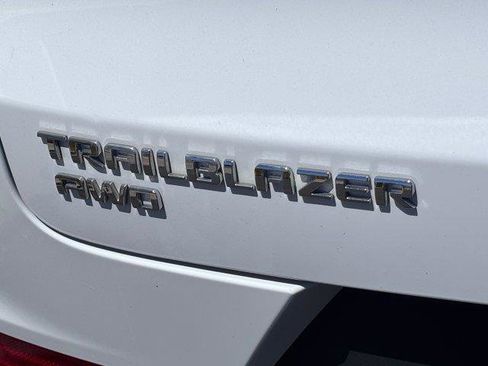 Used 2024 Chevrolet TrailBlazer LT w/ Convenience Package AWD/4WD image 10