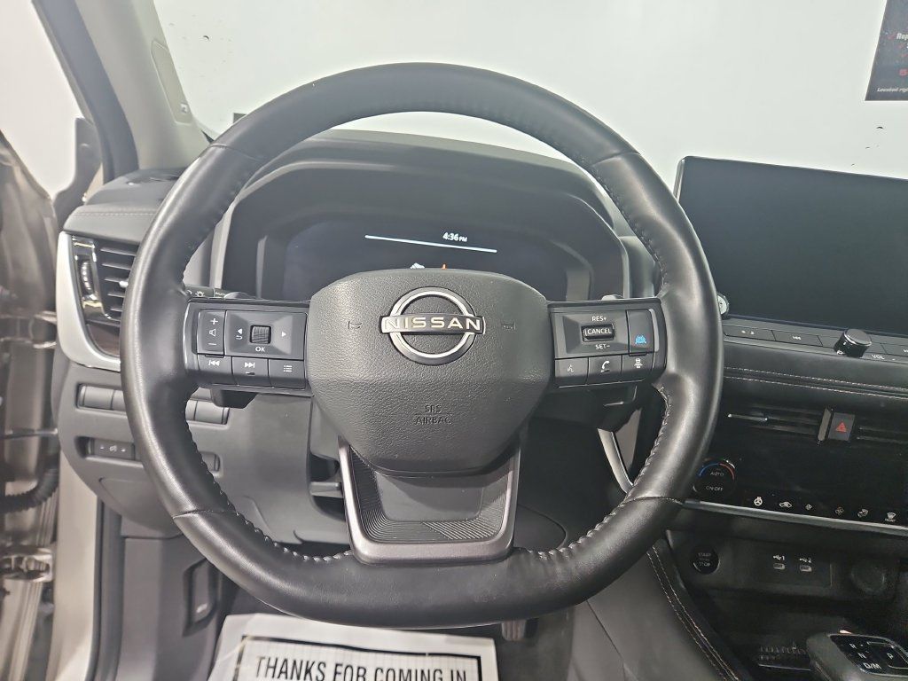 Certified 2025 Nissan Rogue Platinum FWD image 16