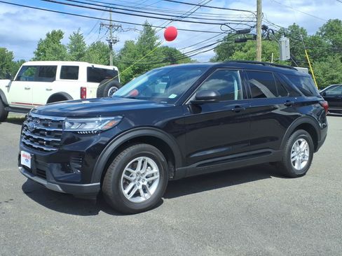 Certified 2026 Ford Explorer Active AWD/4WD image 3