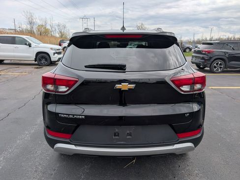 Used 2023 Chevrolet TrailBlazer LT w/ Convenience Package FWD image 9