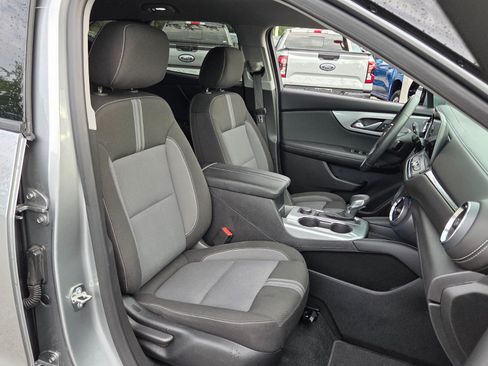Certified 2025 Chevrolet Blazer LT FWD image 22