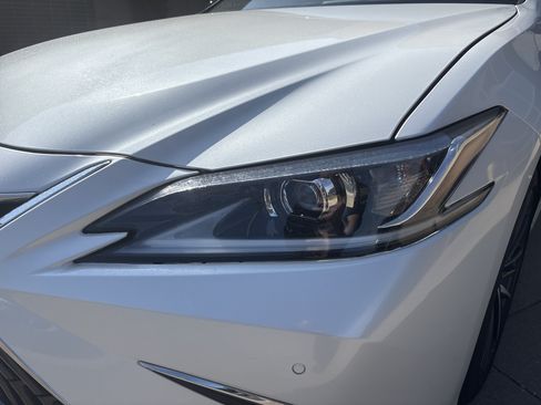Used 2023 Lexus ES 350 w/ Premium Package FWD image 6