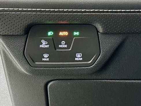 New 2026 Volkswagen Atlas Cross Sport SEL R-Line image 10