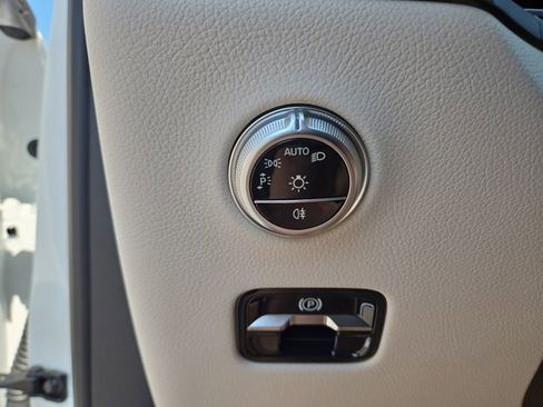 New 2026 Mercedes-Benz GLC 300 4MATIC image 18