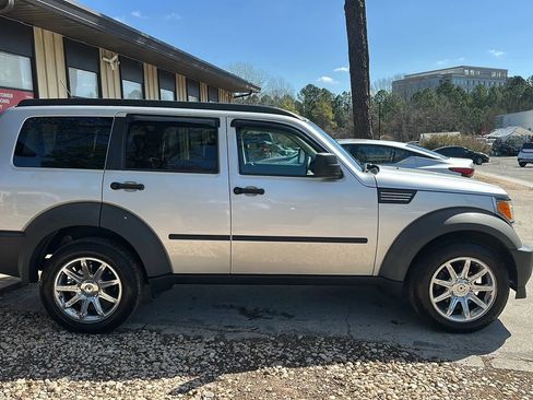 Used 2008 Dodge Nitro SXT image 6