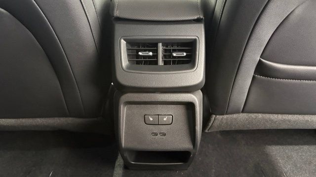 New 2026 Chevrolet Equinox EV LT w/ Convenience Package II AWD/4WD image 27