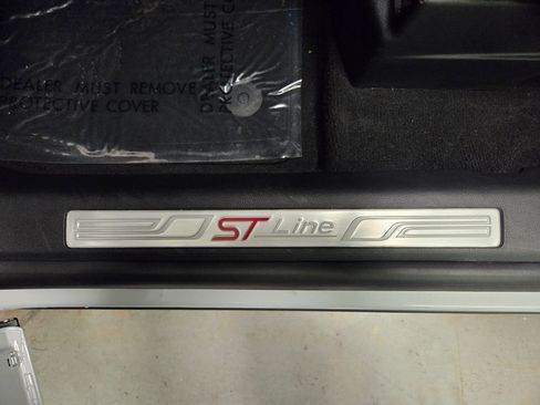 Used 2026 Ford Explorer ST-Line w/ ST-Line Street Pack AWD/4WD image 15