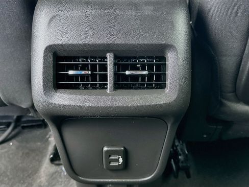Used 2020 GMC Terrain SLE w/ Driver Convenience Package FWD image 17