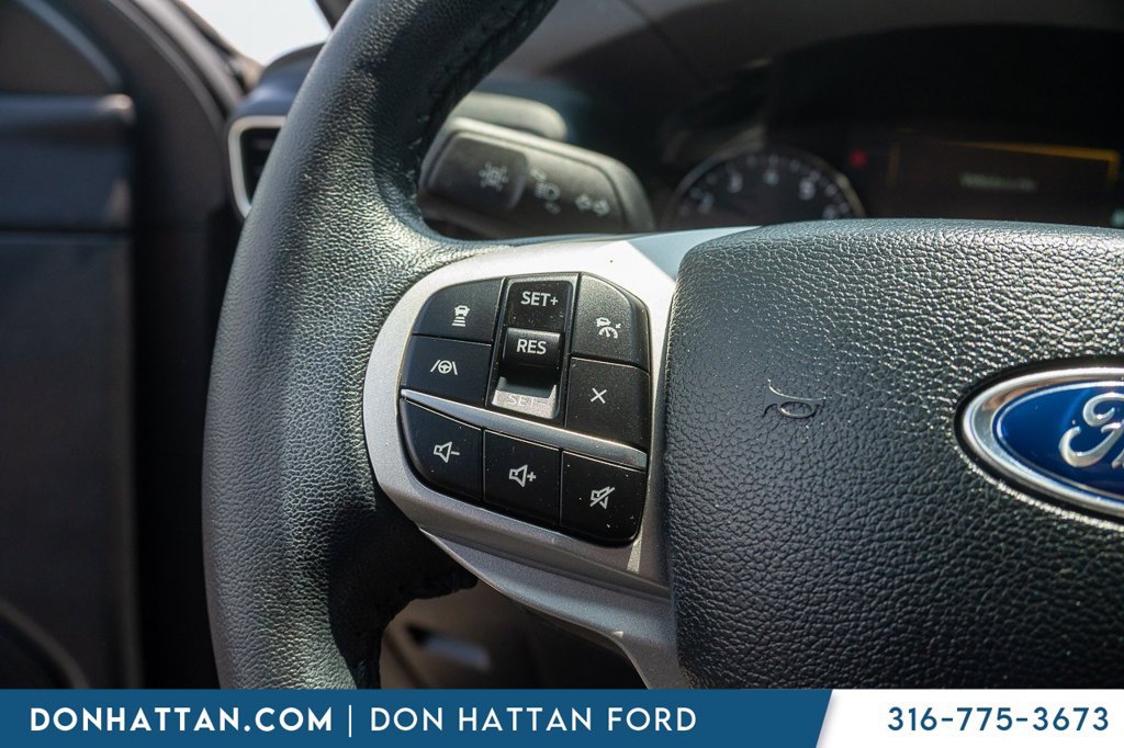Used 2023 Ford Explorer XLT w/ Equipment Group 202A AWD/4WD image 12