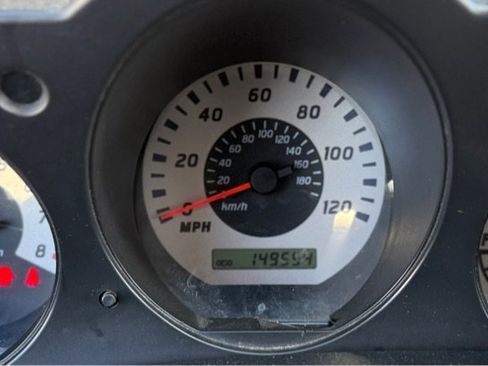 Used 2004 Nissan Xterra XE RWD image 11