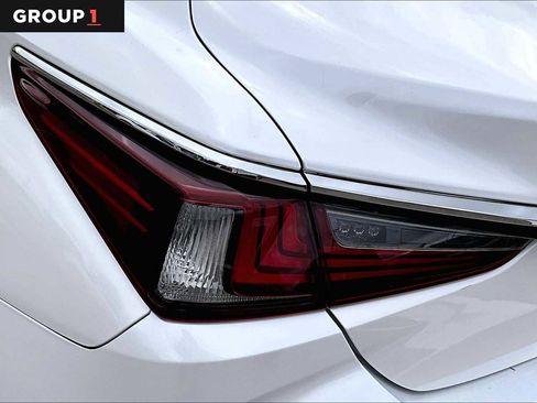 Used 2020 Lexus ES 350 w/ Premium Package image 25