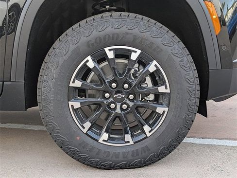 New 2026 Chevrolet Traverse Z71 w/ Enhanced Driving Package image 6