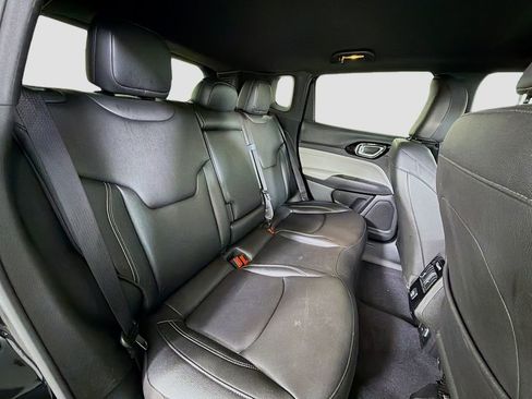 Used 2025 Jeep Compass Limited image 29