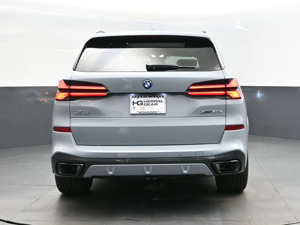 Used 2026 BMW X5 xDrive50e w/ M Sport Package AWD/4WD image 7