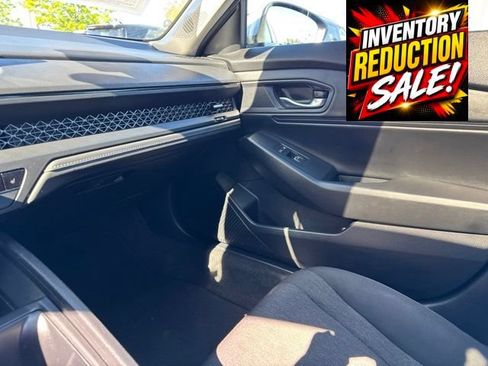Used 2023 Honda Accord EX image 13