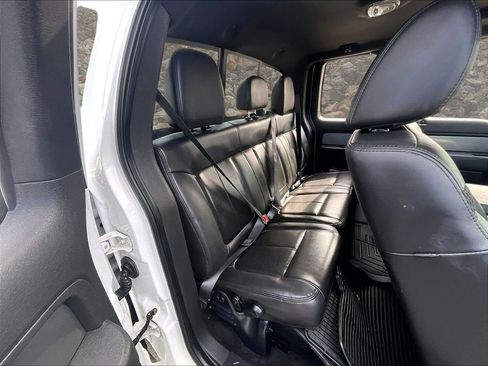 Used 2011 Ford F150 Raptor w/ Raptor Luxury Pkg image 25