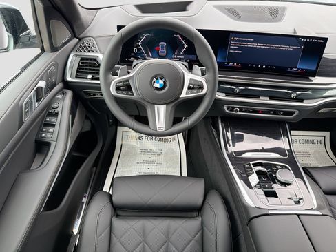 New 2026 BMW X7 xDrive40i w/ M Sport Package image 16