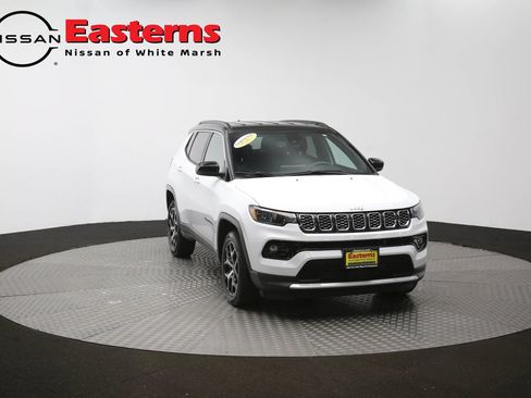 Used 2025 Jeep Compass Limited AWD/4WD image 49