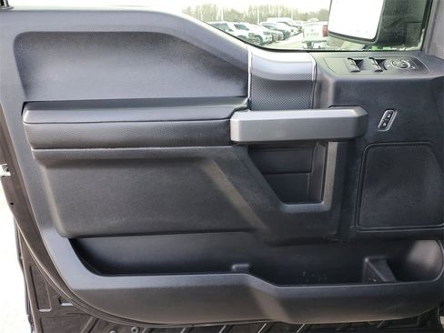 Used 2017 Ford F150 XLT w/ Equipment Group 302A Luxury image 26