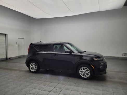 Used 2020 Kia Soul S image 11