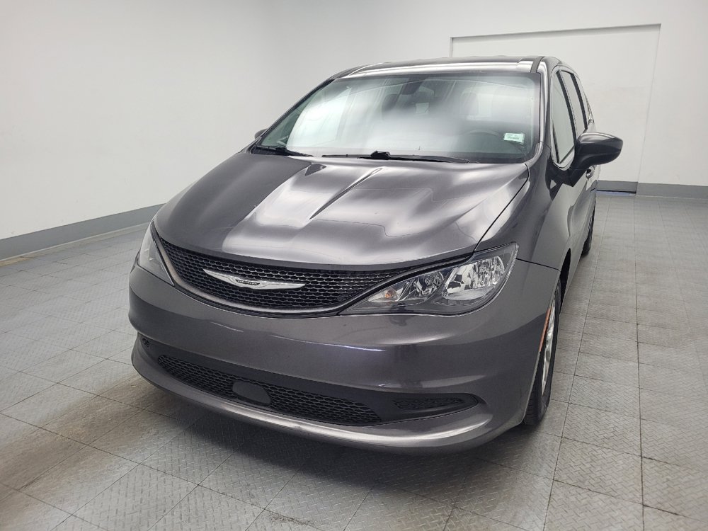 Used 2022 Chrysler Voyager LX FWD image 15