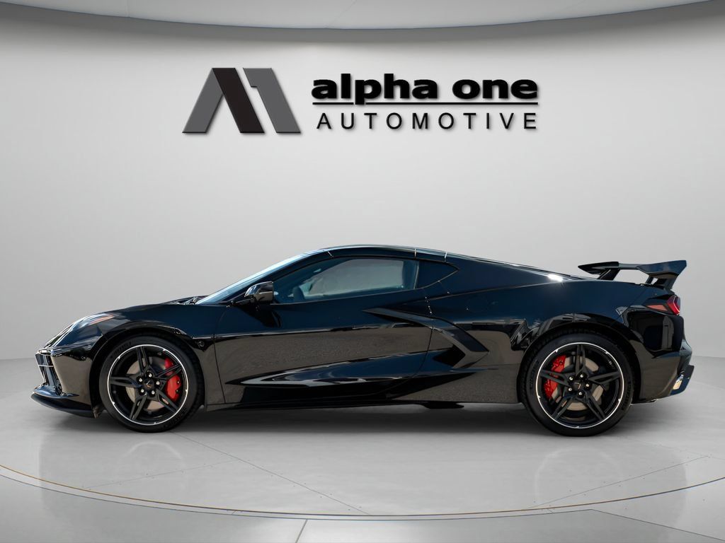 Used 2020 Chevrolet Corvette Stingray Coupe w/ Z51 Performance Package RWD image 17
