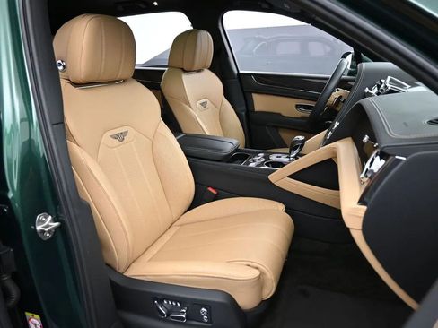 Certified 2023 Bentley Bentayga AWD/4WD image 32