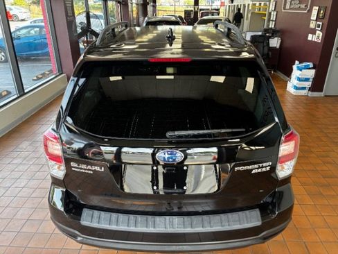 Used 2017 Subaru Forester 2.5i Premium w/ Popular Package #2A AWD/4WD image 13