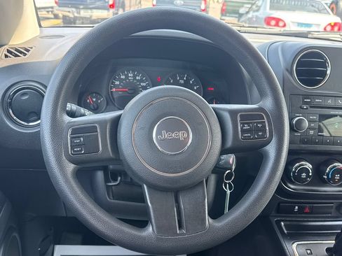Used 2013 Jeep Compass Sport AWD/4WD image 14