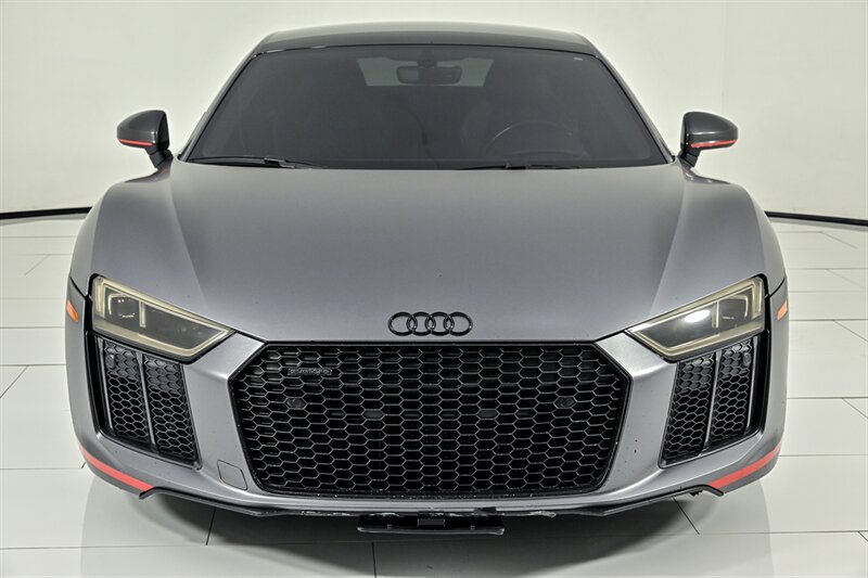 Used 2017 Audi R8 V10 w/ Carbon Exterior Package AWD/4WD image 4