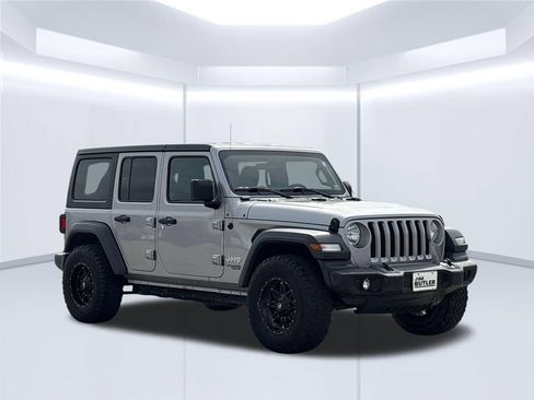 Used 2018 Jeep Wrangler Unlimited Sport S AWD/4WD image 9