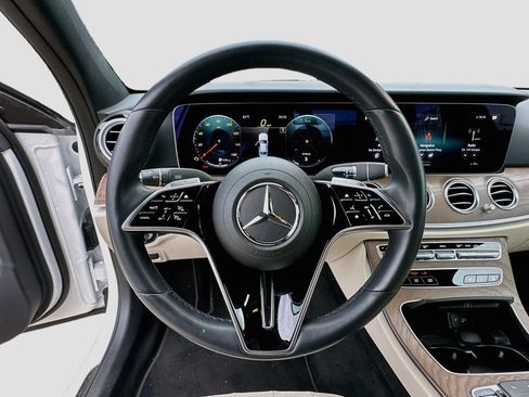 Used 2022 Mercedes-Benz E 350 Sedan image 11
