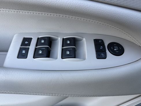 Used 2019 Cadillac Escalade Luxury image 15