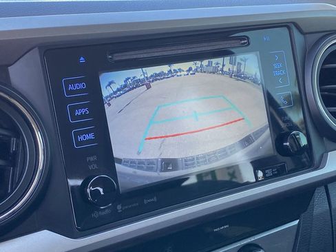 Certified 2018 Toyota Tacoma SR5 RWD image 30