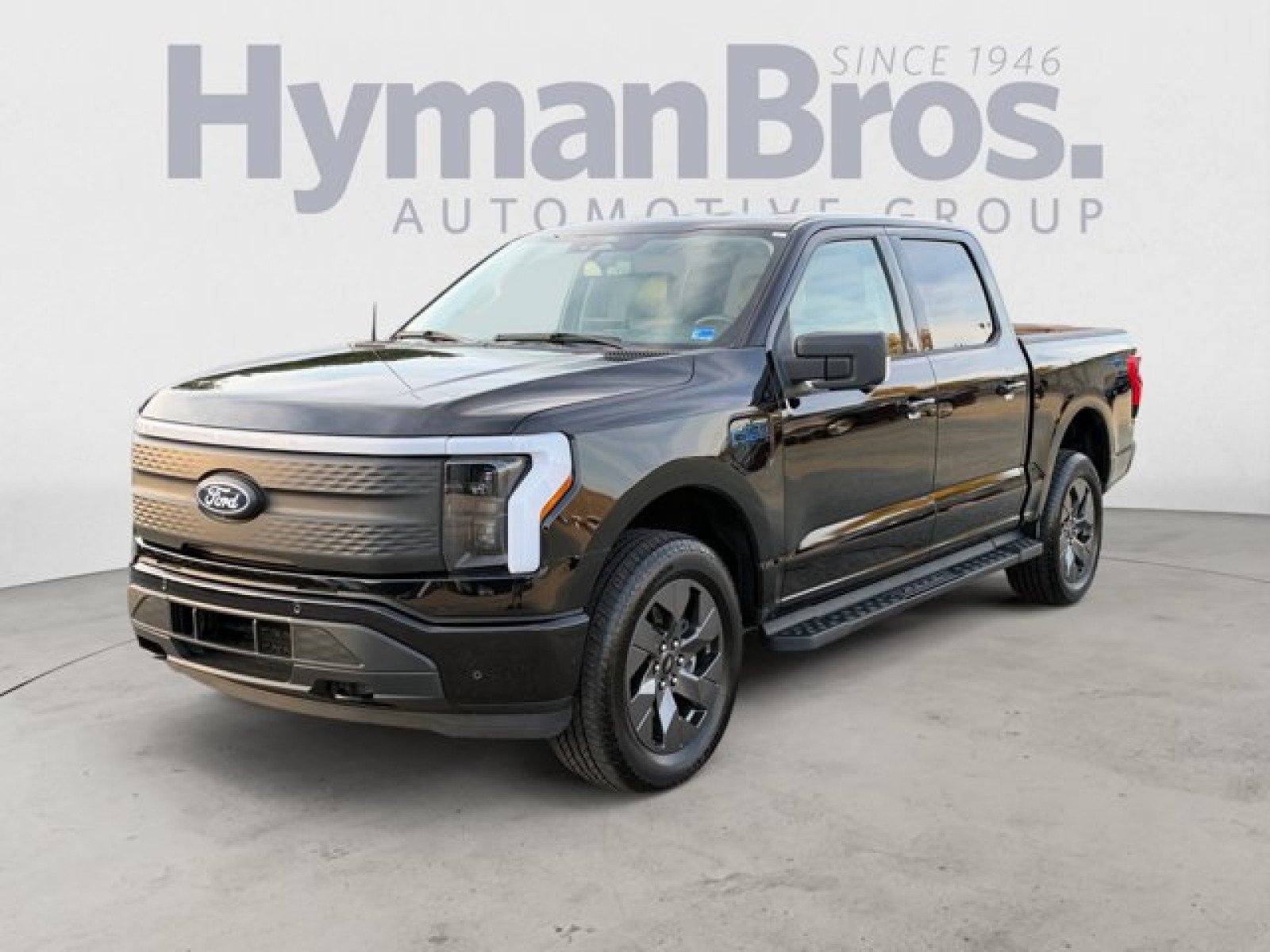 Used 2025 Ford F150 Lightning Flash AWD/4WD image 7