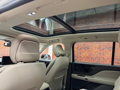 Used 2020 Lincoln Aviator Reserve w/ Equipment Group 201A image 25