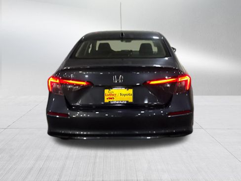 Used 2022 Honda Civic EX image 5
