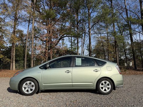 Used 2009 Toyota Prius Base 4dr Hatchback image 1
