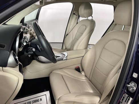 Used 2019 Mercedes-Benz GLC 300 4MATIC image 15
