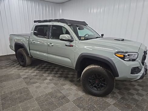Used 2021 Toyota Tacoma TRD Pro AWD/4WD image 7