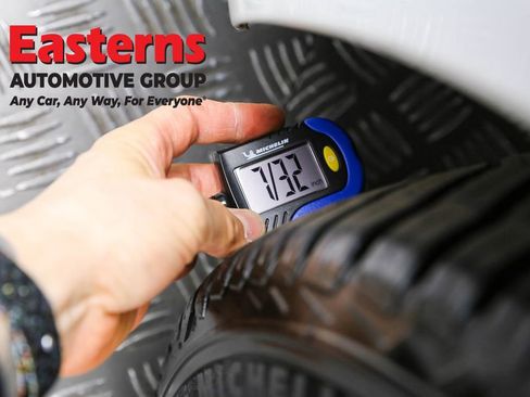 Used 2023 Tesla Model 3 Standard Range image 23