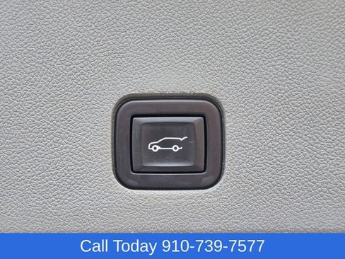 Used 2020 Cadillac XT6 Premium Luxury AWD/4WD image 37
