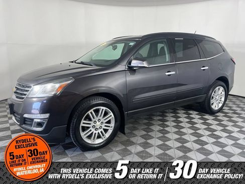Used 2015 Chevrolet Traverse LT w/ Style and Technology Package FWD image 9