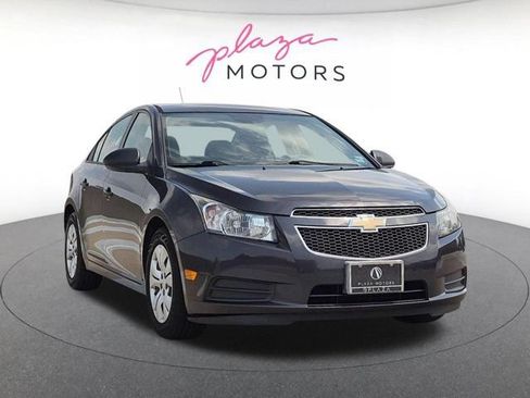 Used 2014 Chevrolet Cruze LS FWD image 3
