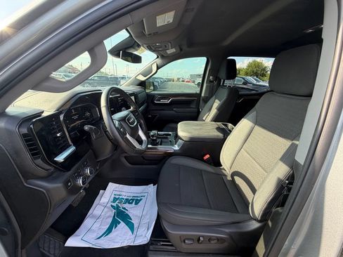 Used 2025 GMC Sierra 1500 Elevation w/ Preferred Package AWD/4WD image 3