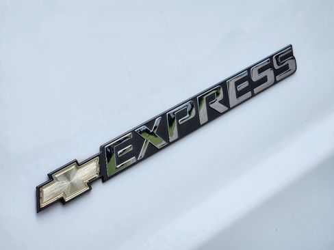 Used 2023 Chevrolet Express 3500 LS image 13
