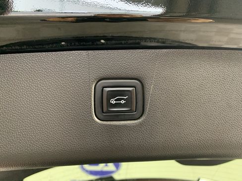 Used 2022 Chevrolet Blazer RS w/ Enhanced Convenience Package AWD/4WD image 36