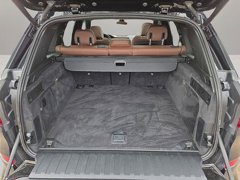 Used 2023 BMW X5 xDrive40i w/ M Sport Package image 12