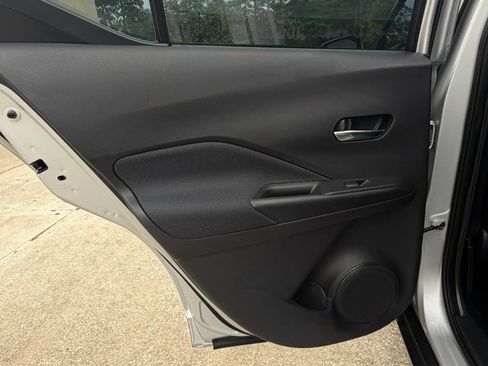 Used 2019 Nissan Kicks SV FWD image 26